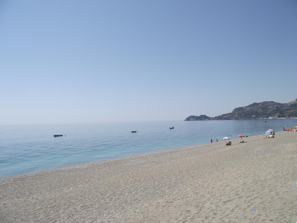 B&B Il Mare Degli Dei Letojanni Extérieur photo